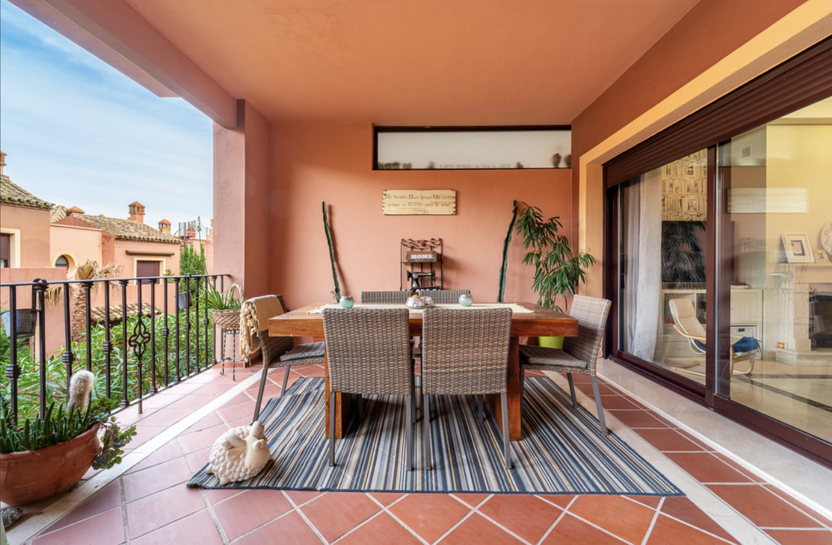 Appartement te koop in Estepona | 4 slaapkamers H5305330
