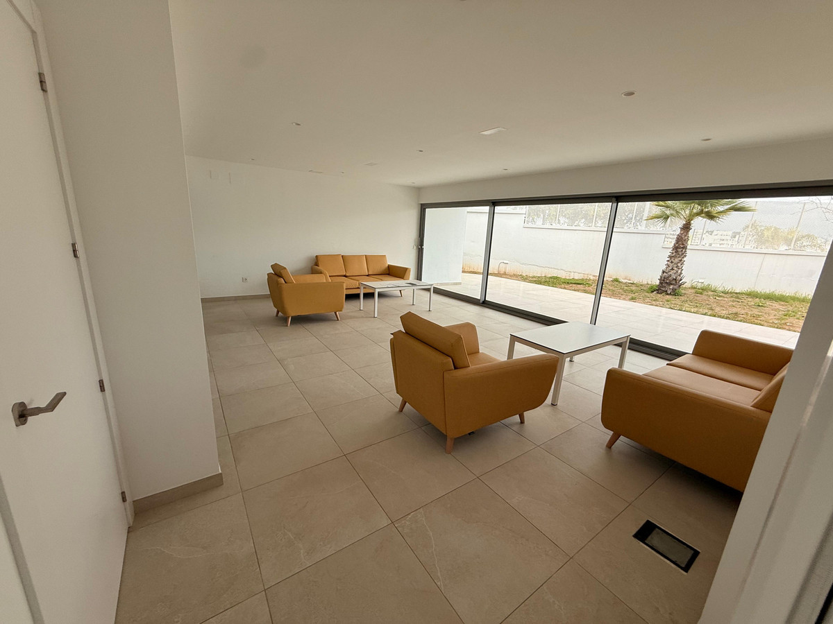 Appartement te koop in Estepona | 2 slaapkamers H5305396