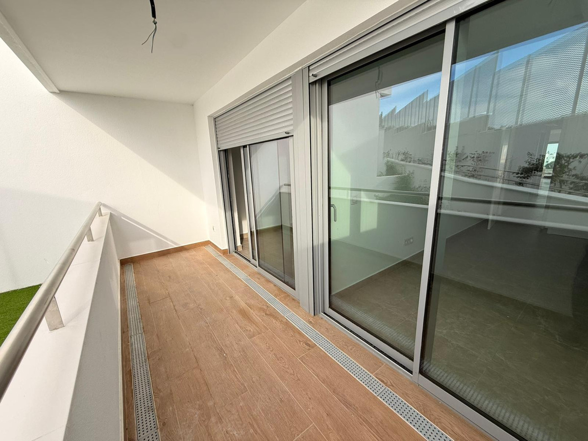 Appartement te koop in Estepona | 2 slaapkamers H5305396