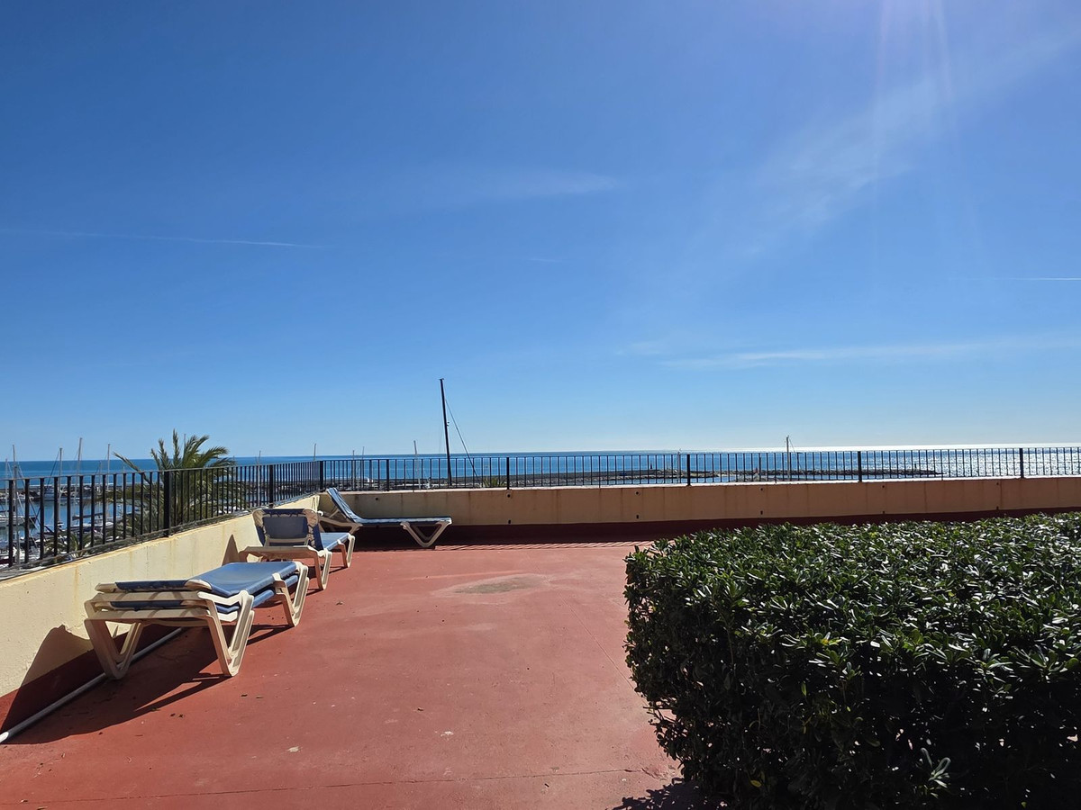 Appartement te koop in Estepona | 2 slaapkamers H5305555