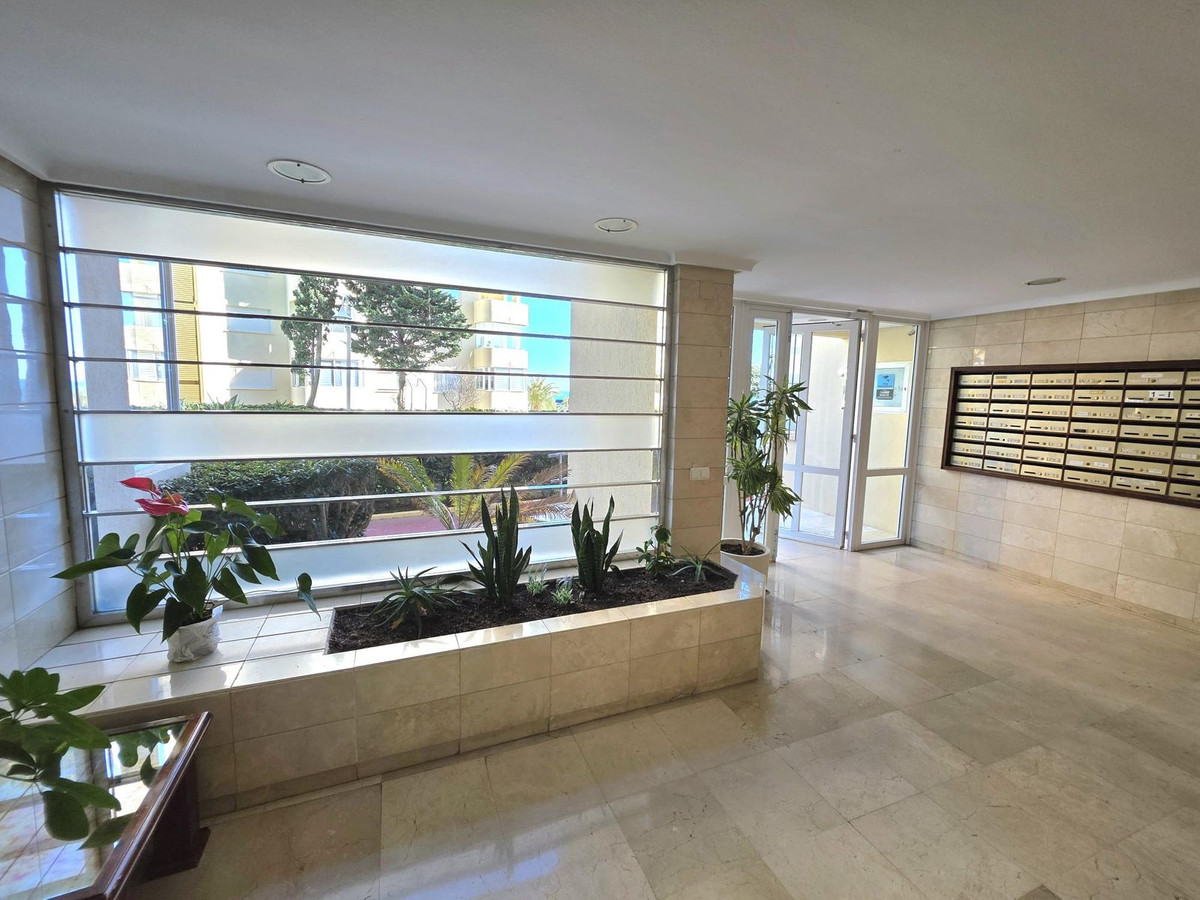 Appartement te koop in Estepona | 2 slaapkamers H5305555