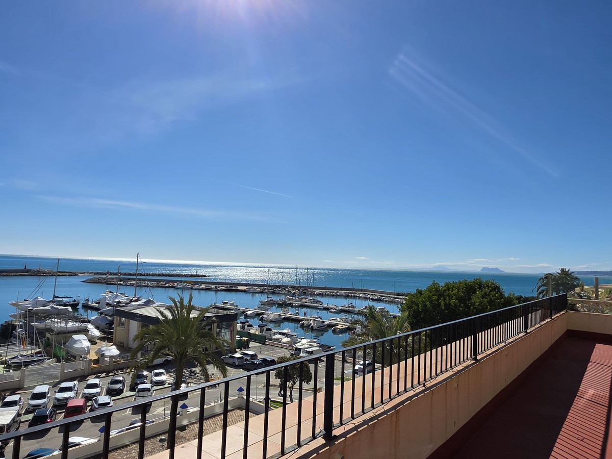 Appartement te koop in Estepona | 2 slaapkamers H5305555