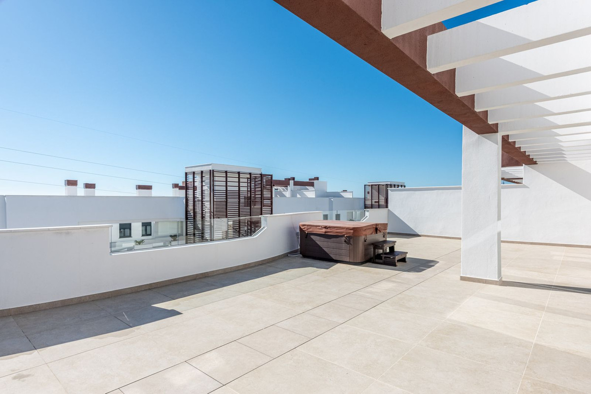 Penthouse te koop in Estepona | 4 slaapkamers H5307904