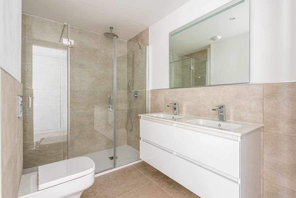 Penthouse te koop in Estepona | 4 slaapkamers H5307904