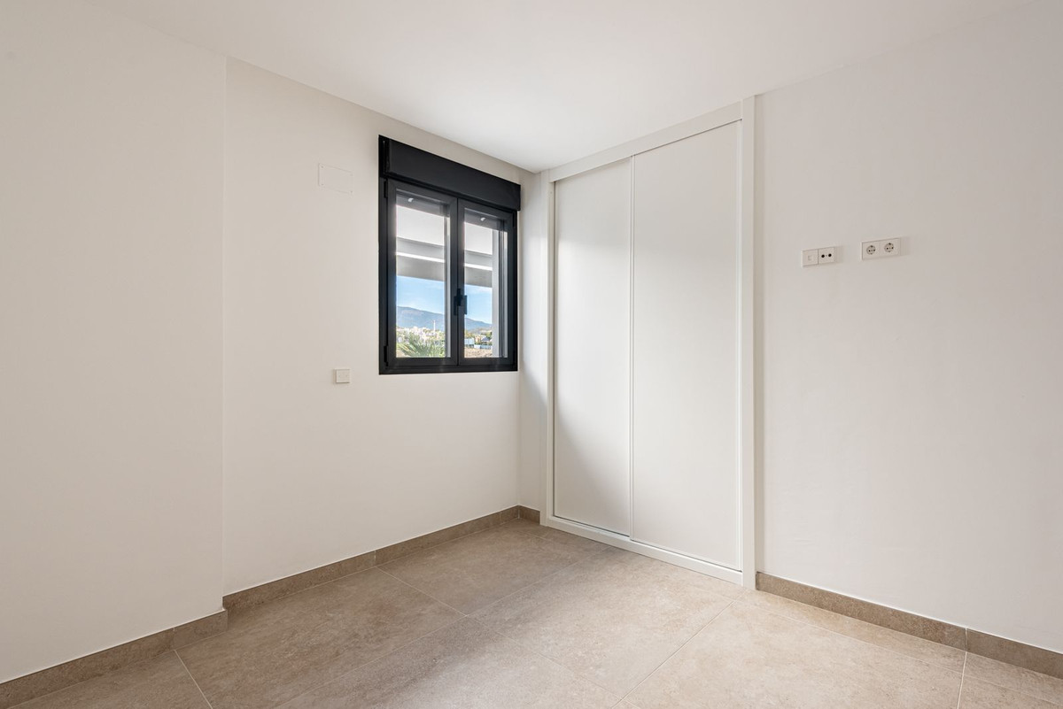 Penthouse te koop in Estepona | 4 slaapkamers H5307904