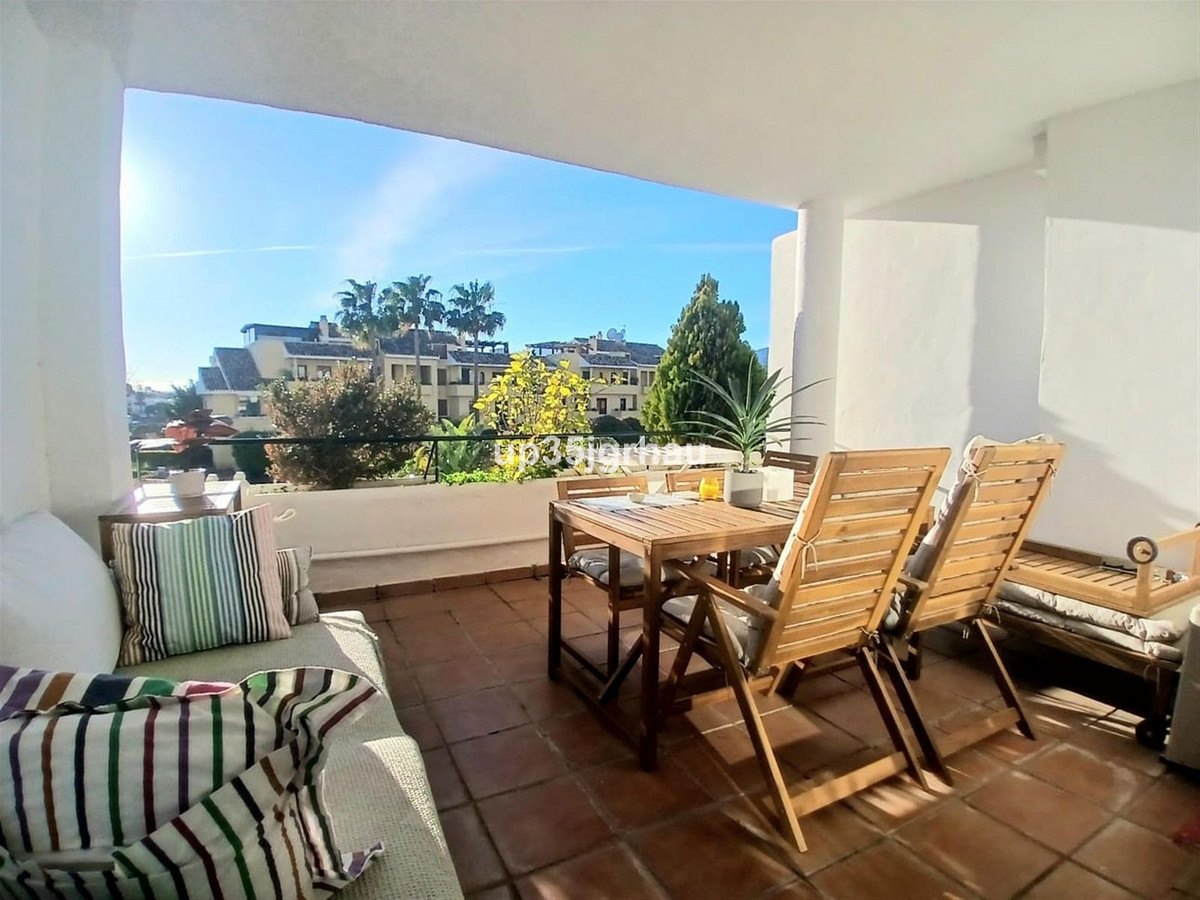 Appartement te koop in Estepona | 2 slaapkamers H5307991