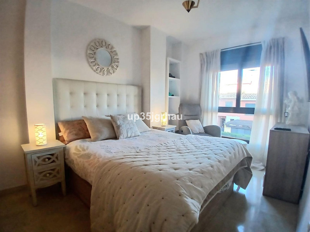 Appartement te koop in Estepona | 2 slaapkamers H5307991