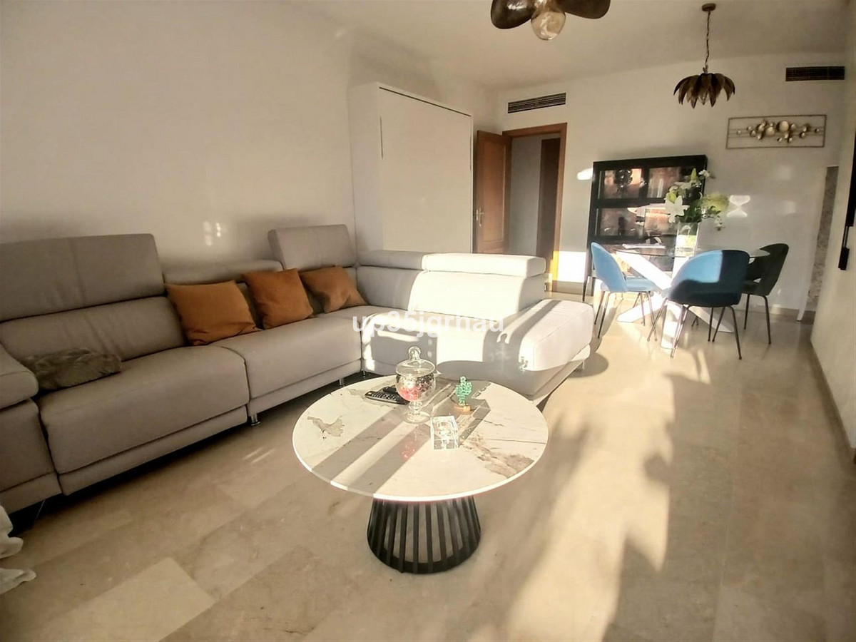 Appartement te koop in Estepona | 2 slaapkamers H5307991