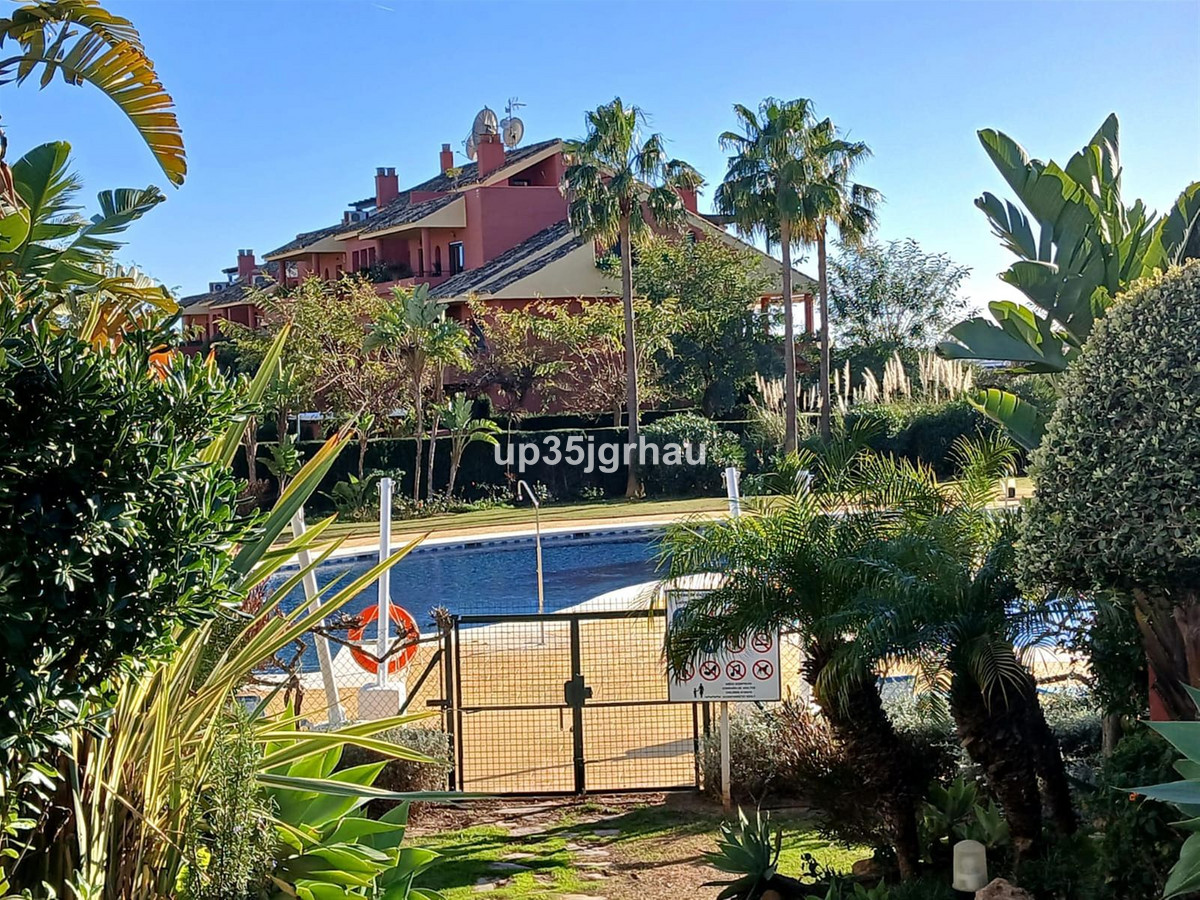 Appartement te koop in Estepona | 2 slaapkamers H5307991