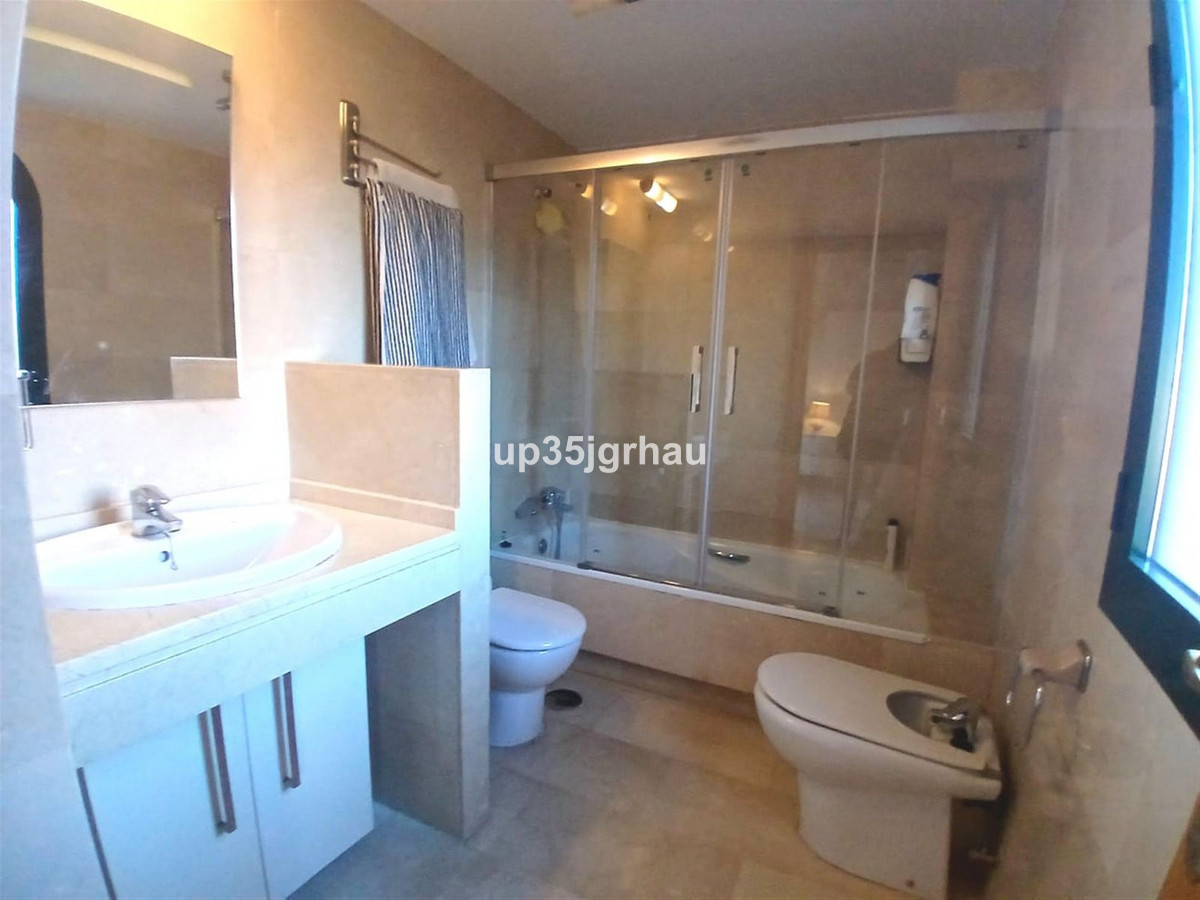 Appartement te koop in Estepona | 2 slaapkamers H5307991