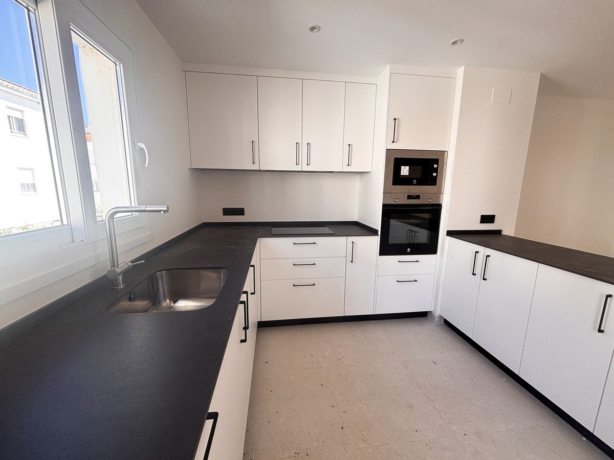Appartement te koop in Estepona | 3 slaapkamers H5308846