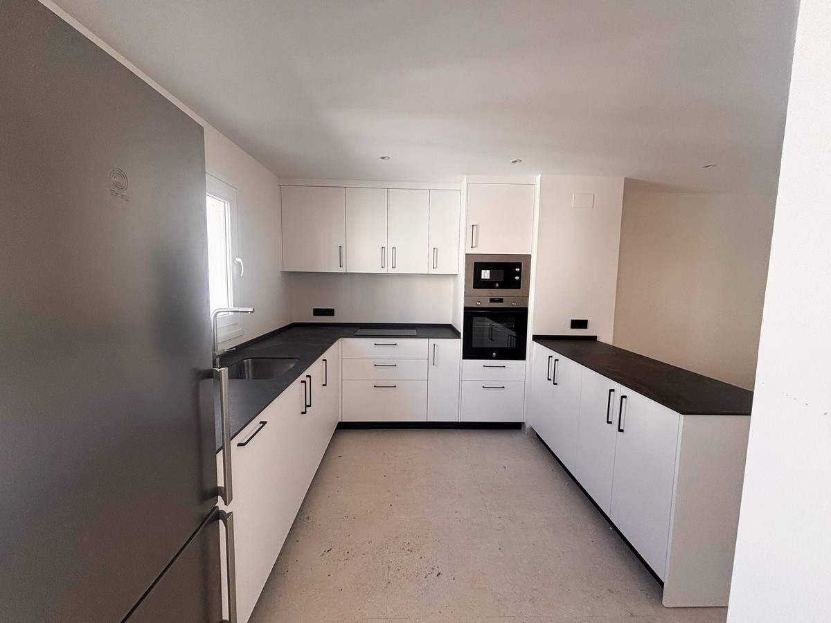 Appartement te koop in Estepona | 3 slaapkamers H5308846