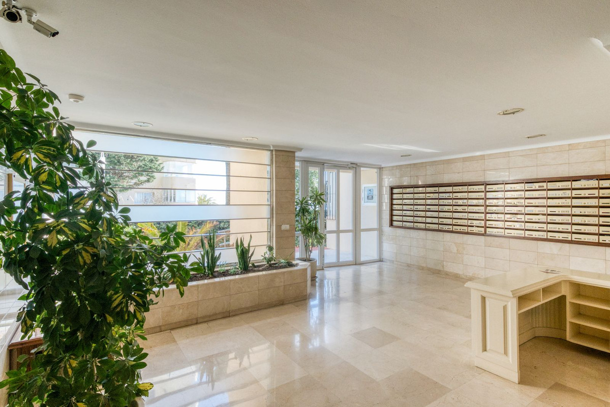 Appartement te koop in Estepona | 2 slaapkamers H5309014