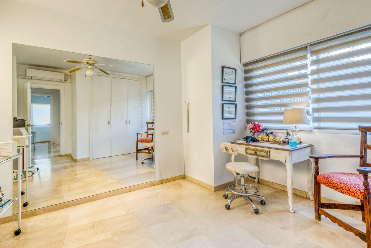 Appartement te koop in Estepona | 2 slaapkamers H5309014