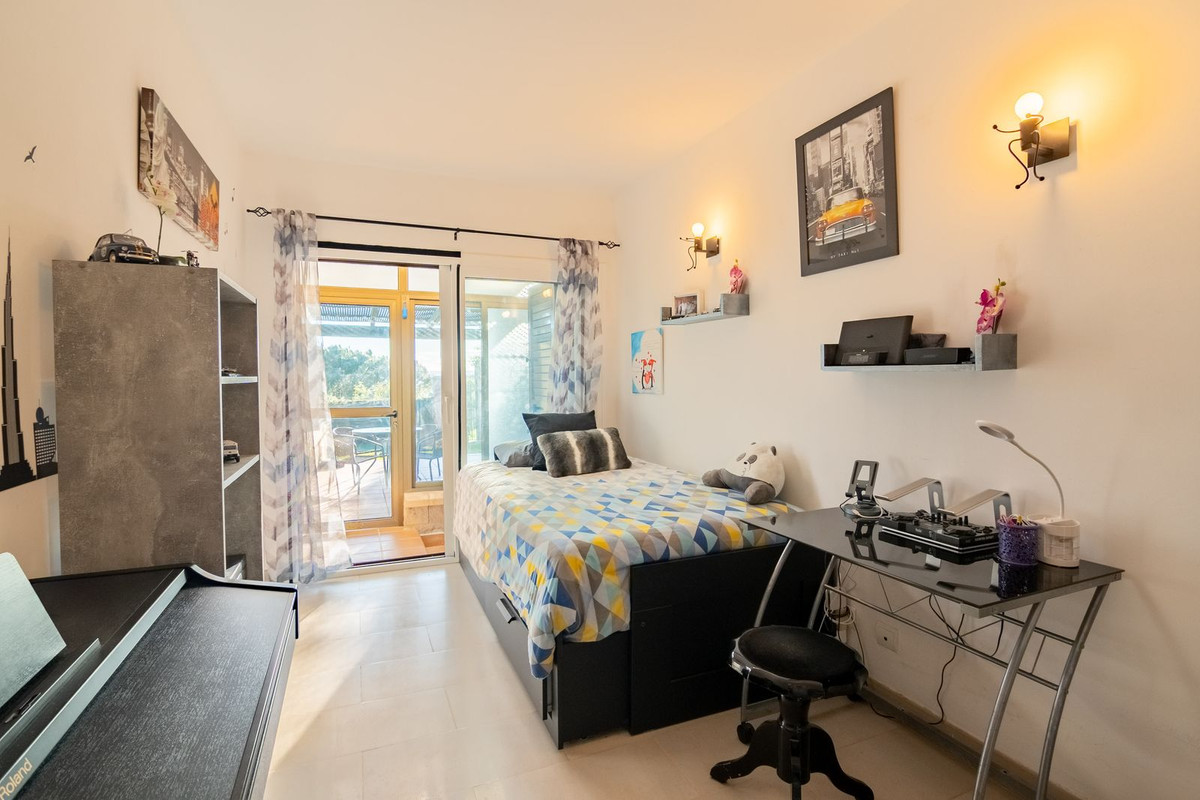 Huis te koop in Estepona | 4 slaapkamers H5309197