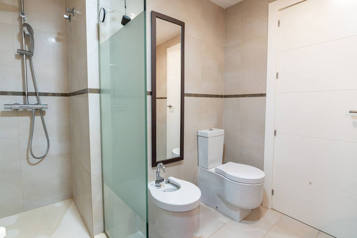 Huis te koop in Estepona | 4 slaapkamers H5309197