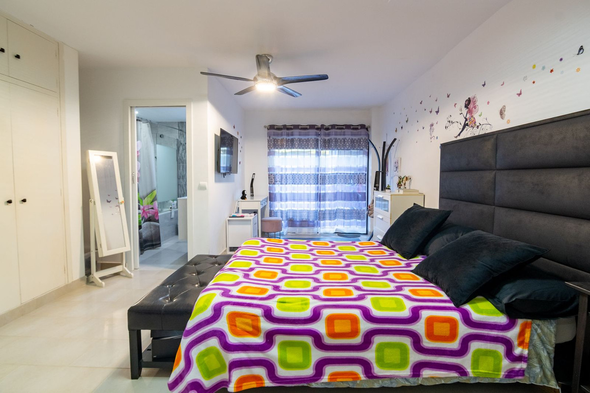 Huis te koop in Estepona | 4 slaapkamers H5309197