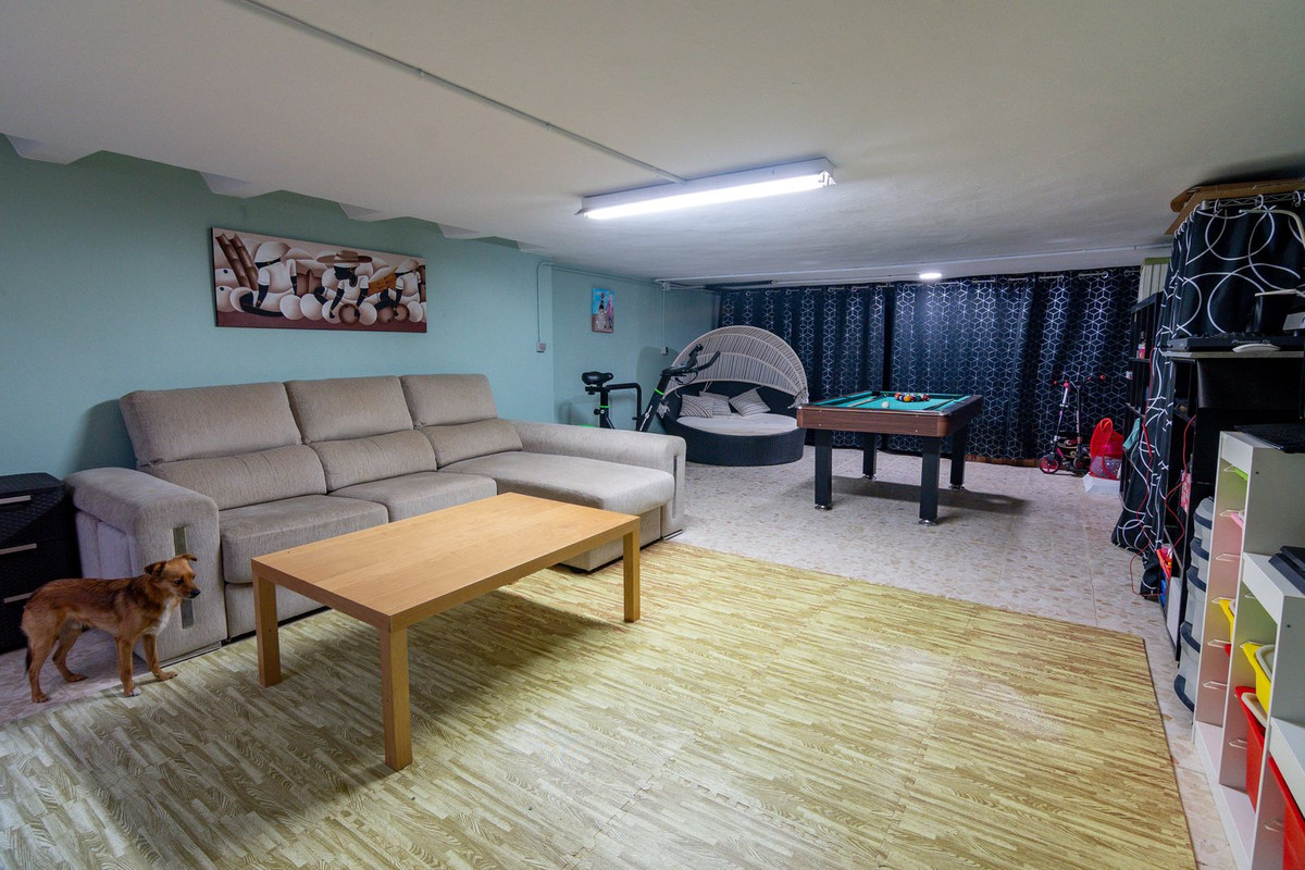 Huis te koop in Estepona | 4 slaapkamers H5309197