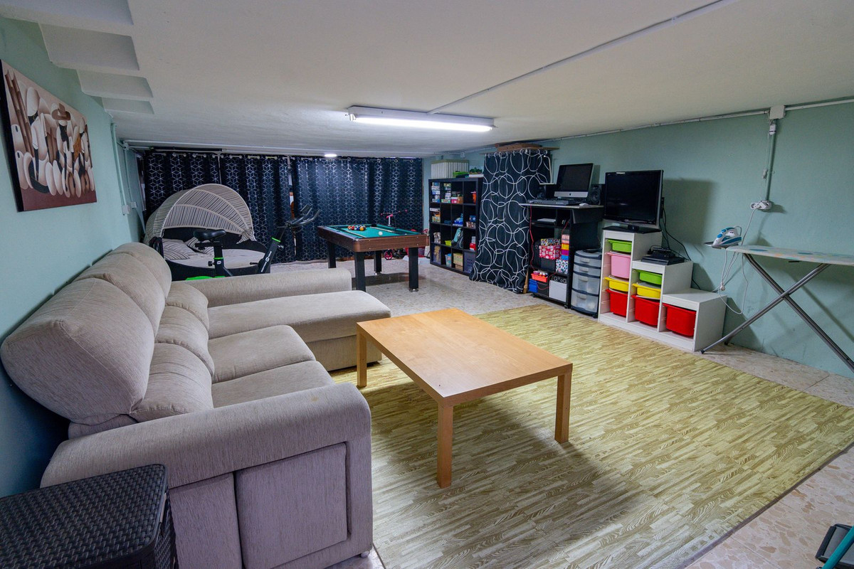 Huis te koop in Estepona | 4 slaapkamers H5309197