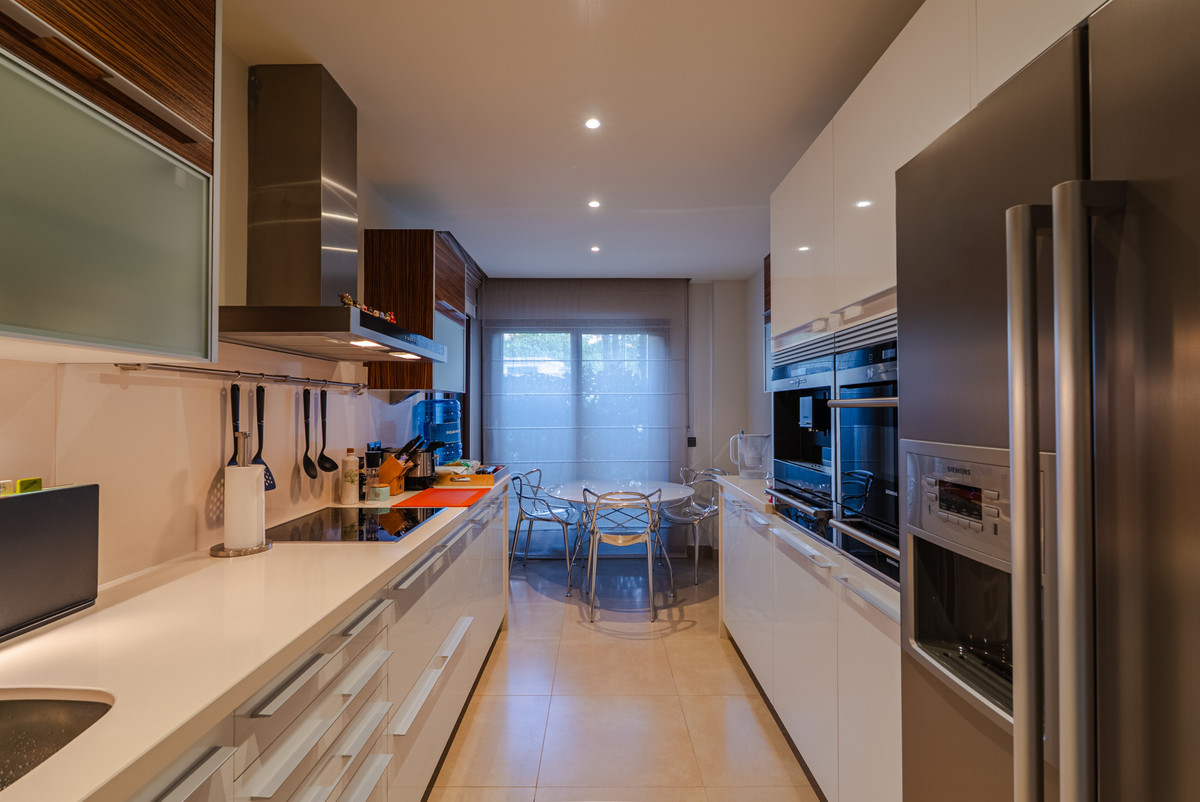 Appartement te koop in Estepona | 3 slaapkamers H5309560