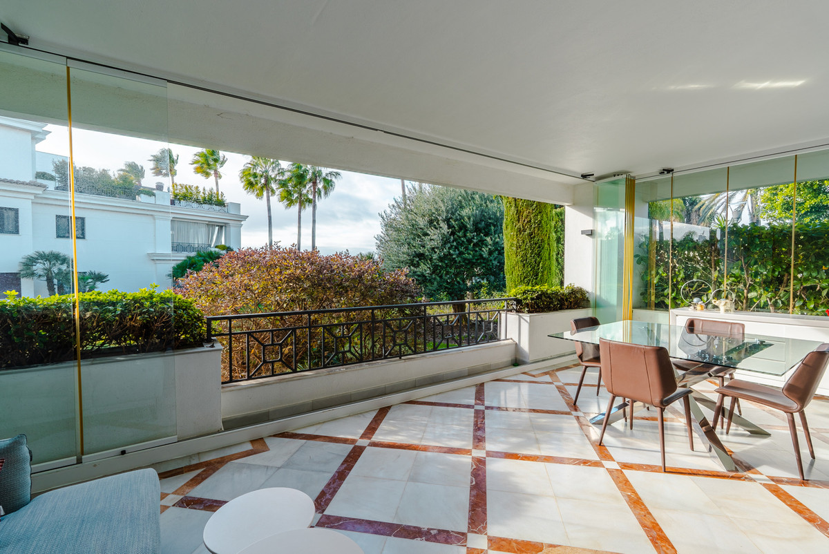 Appartement te koop in Estepona | 3 slaapkamers H5309560