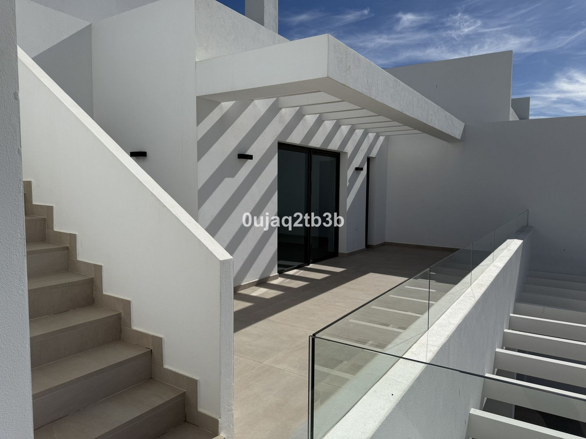 Penthouse te koop in Estepona | 3 slaapkamers H5310931