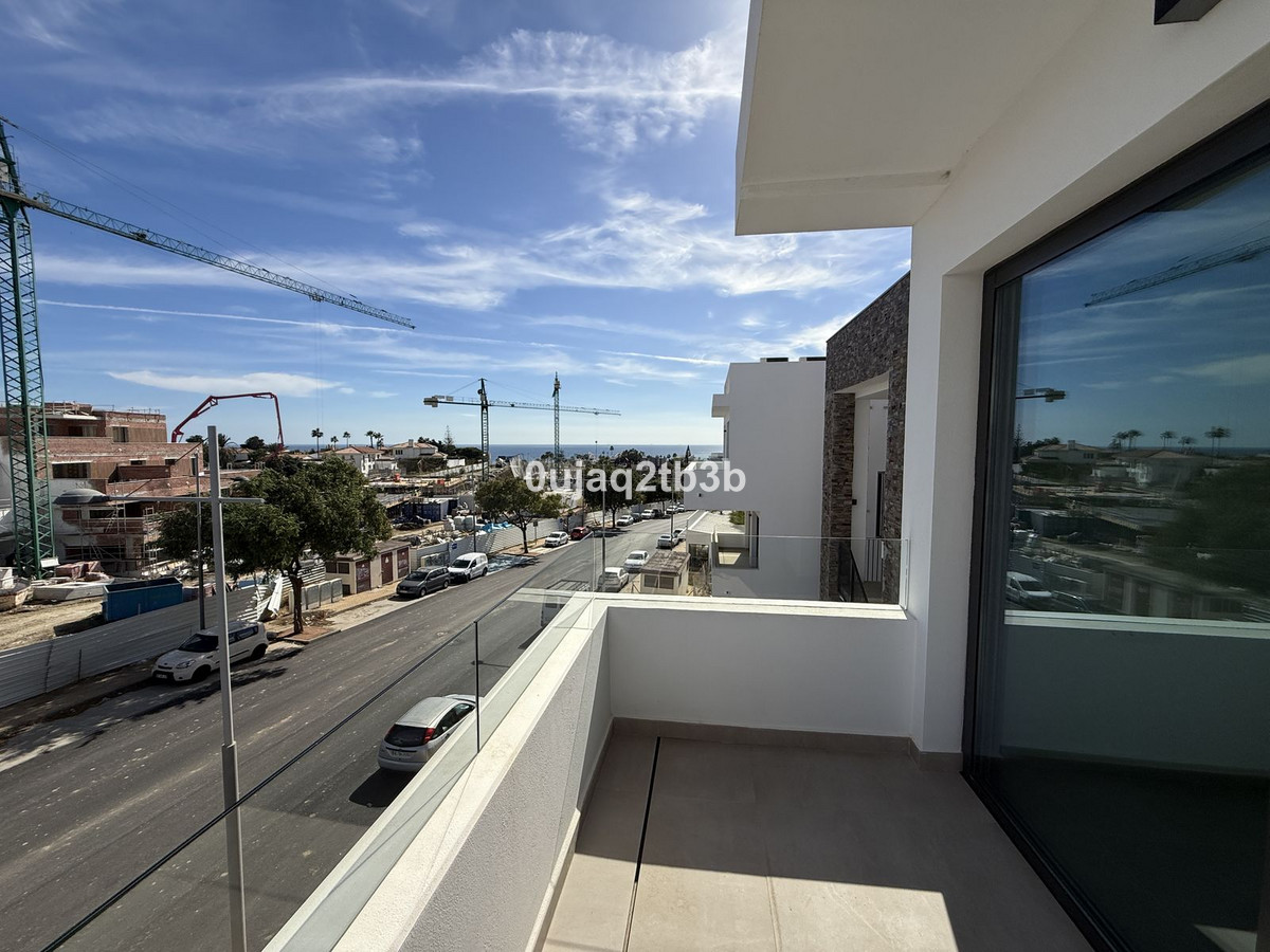 Penthouse te koop in Estepona | 3 slaapkamers H5310931