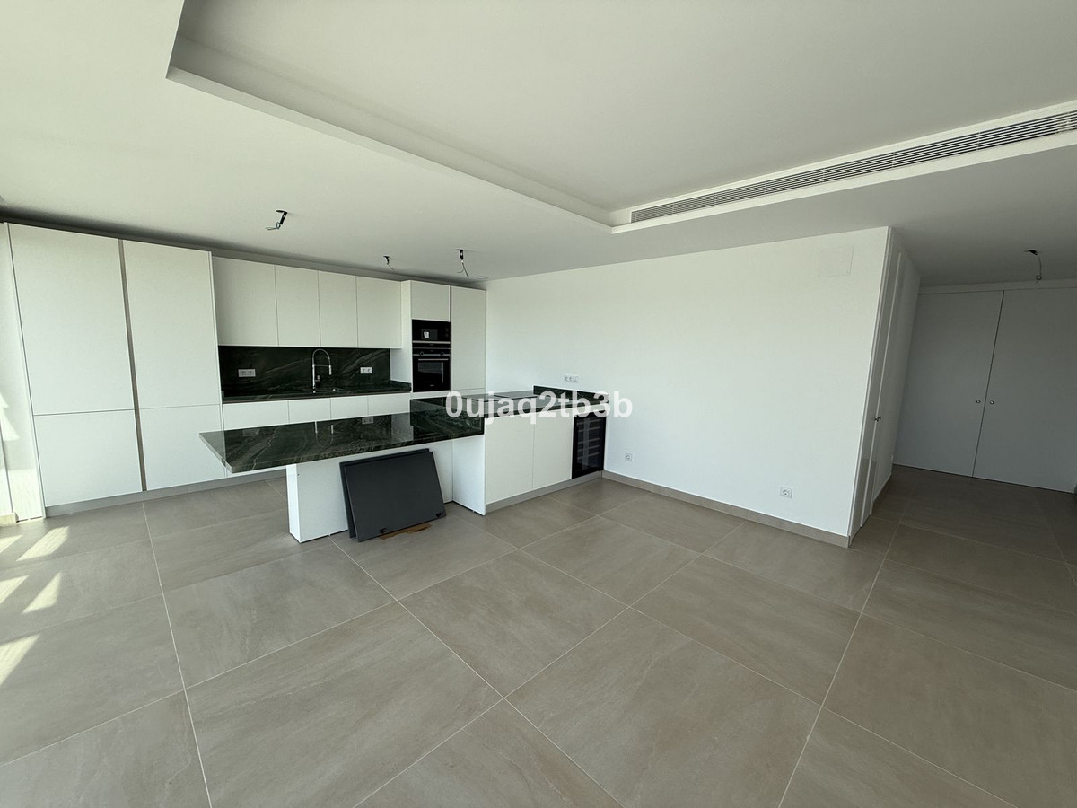Penthouse te koop in Estepona | 3 slaapkamers H5310931