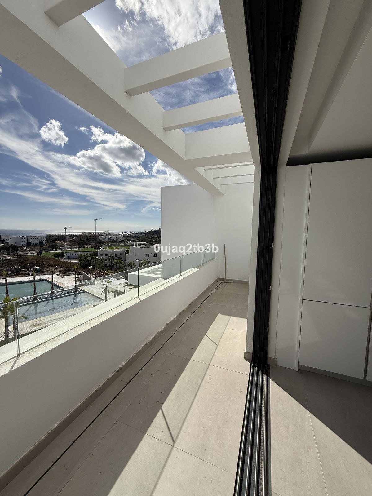 Penthouse te koop in Estepona | 2 slaapkamers H5310937