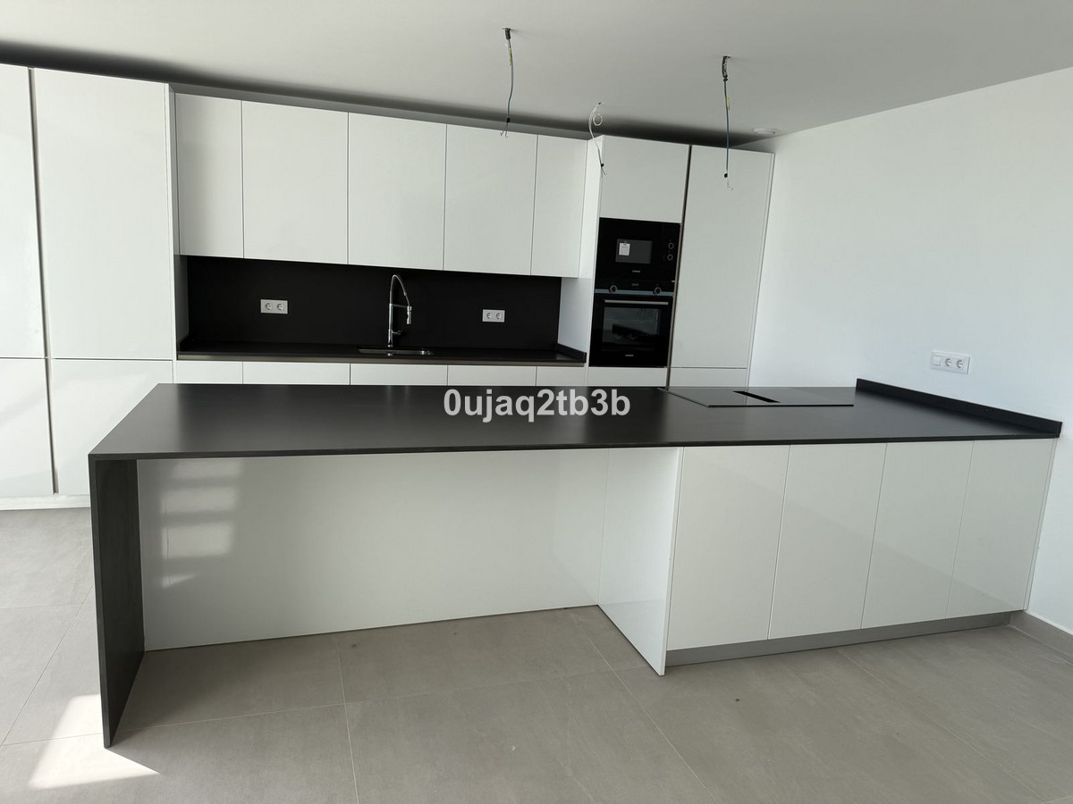 Penthouse te koop in Estepona | 2 slaapkamers H5310937