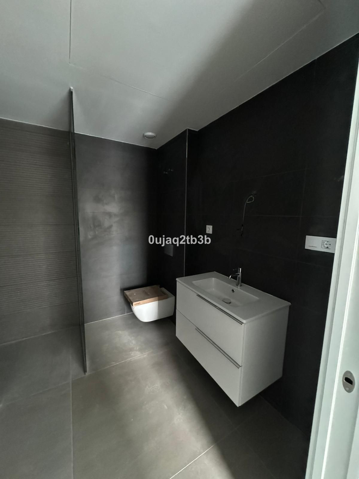 Appartement te koop in Estepona | 3 slaapkamers H5310946