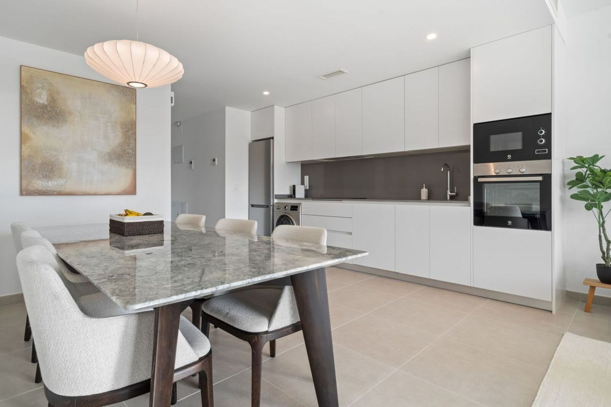 Appartement te koop in Estepona | 2 slaapkamers H5314534