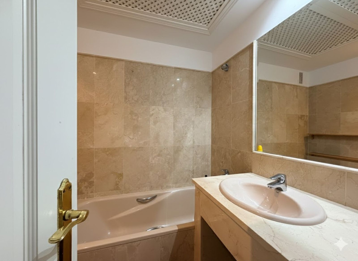 Appartement te koop in Estepona | 2 slaapkamers H5315149