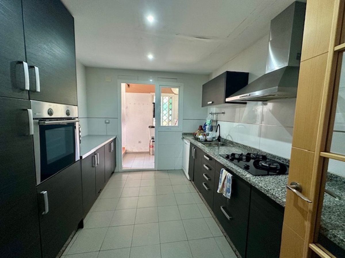 Appartement te koop in Estepona | 3 slaapkamers H5316994