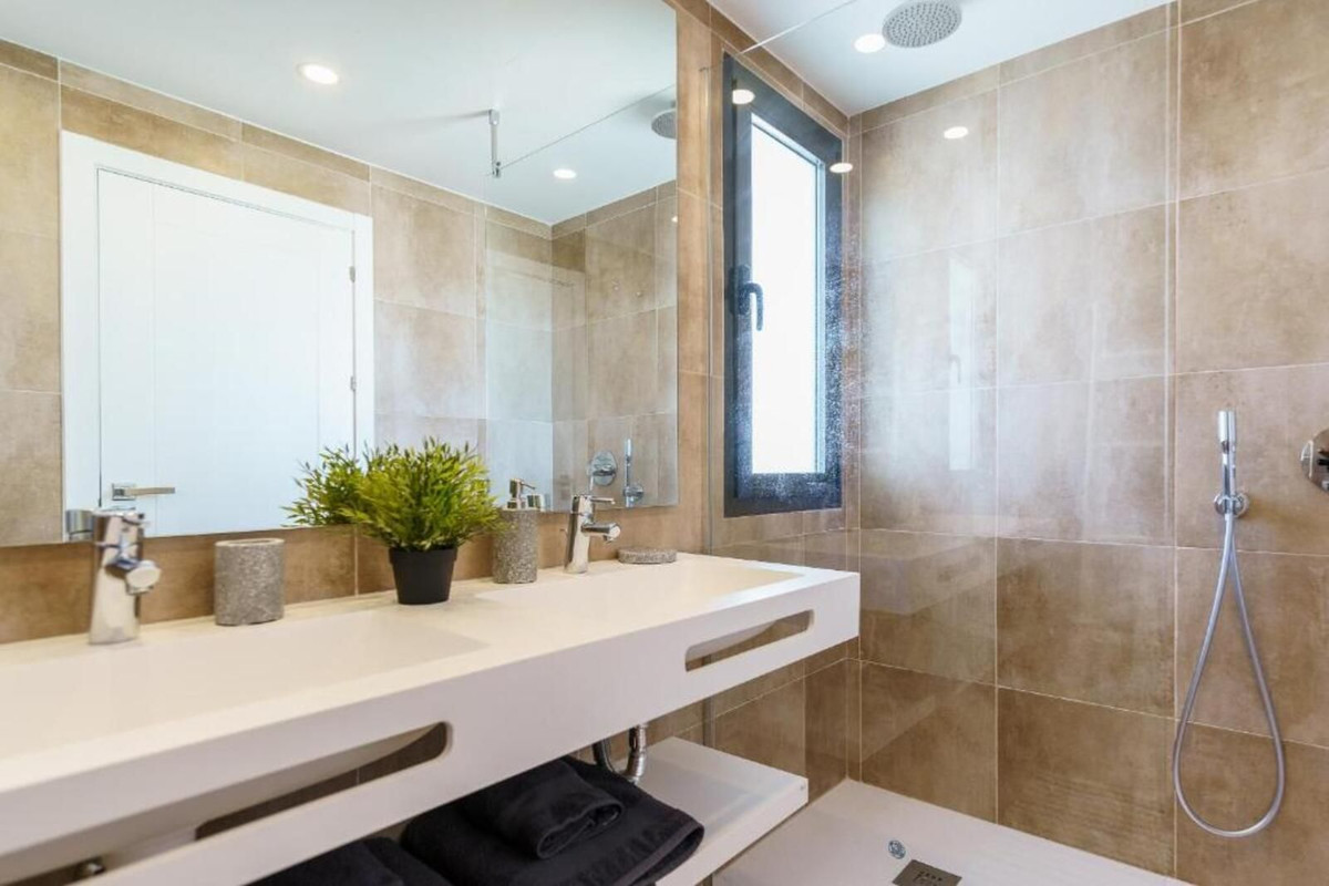 Penthouse te koop in Estepona | 2 slaapkamers H5317012