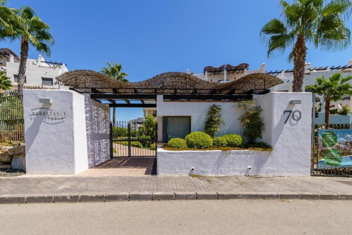 Penthouse te koop in Estepona | 2 slaapkamers H5317012
