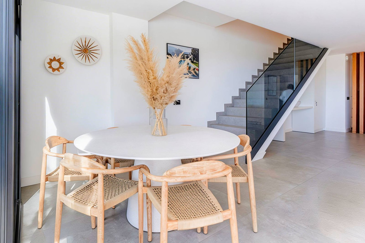 Appartement te koop in Estepona | 4 slaapkamers H5317387