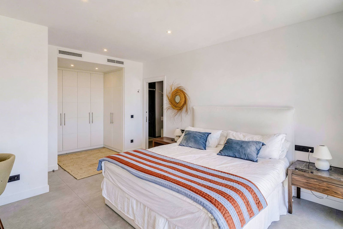 Appartement te koop in Estepona | 4 slaapkamers H5317387