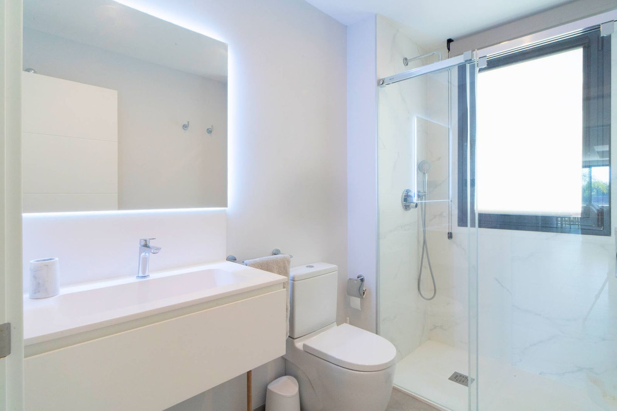 Appartement te koop in Estepona | 4 slaapkamers H5317387