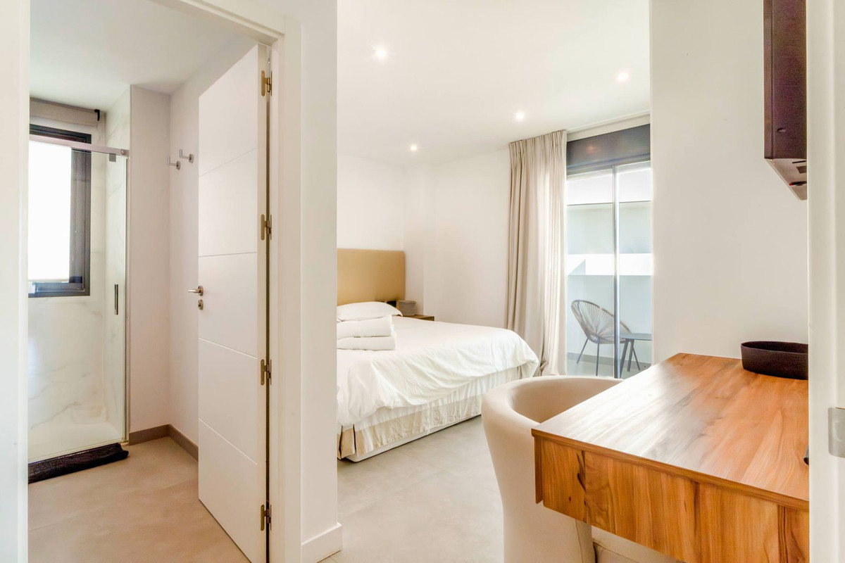 Appartement te koop in Estepona | 4 slaapkamers H5317387