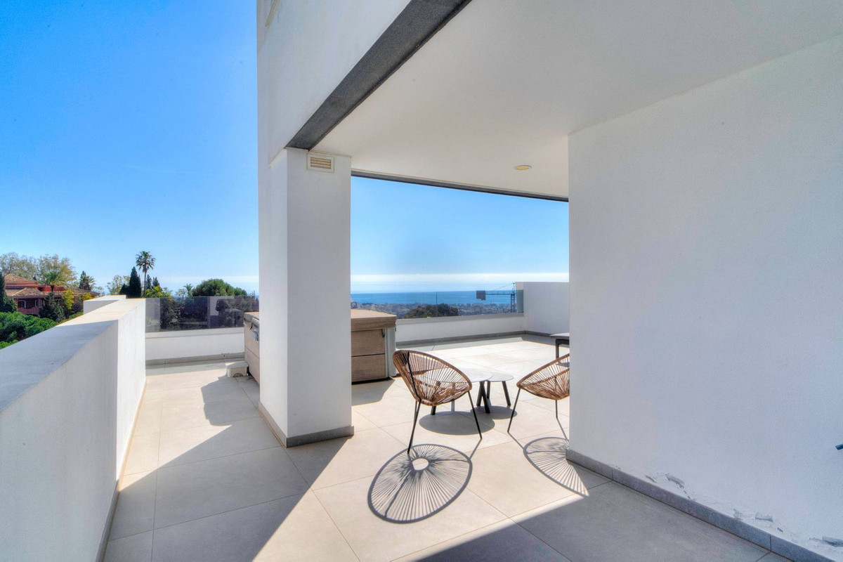 Appartement te koop in Estepona | 4 slaapkamers H5317387