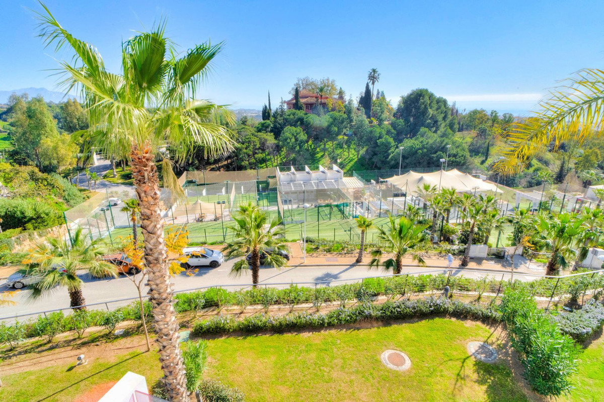 Appartement te koop in Estepona | 4 slaapkamers H5317387