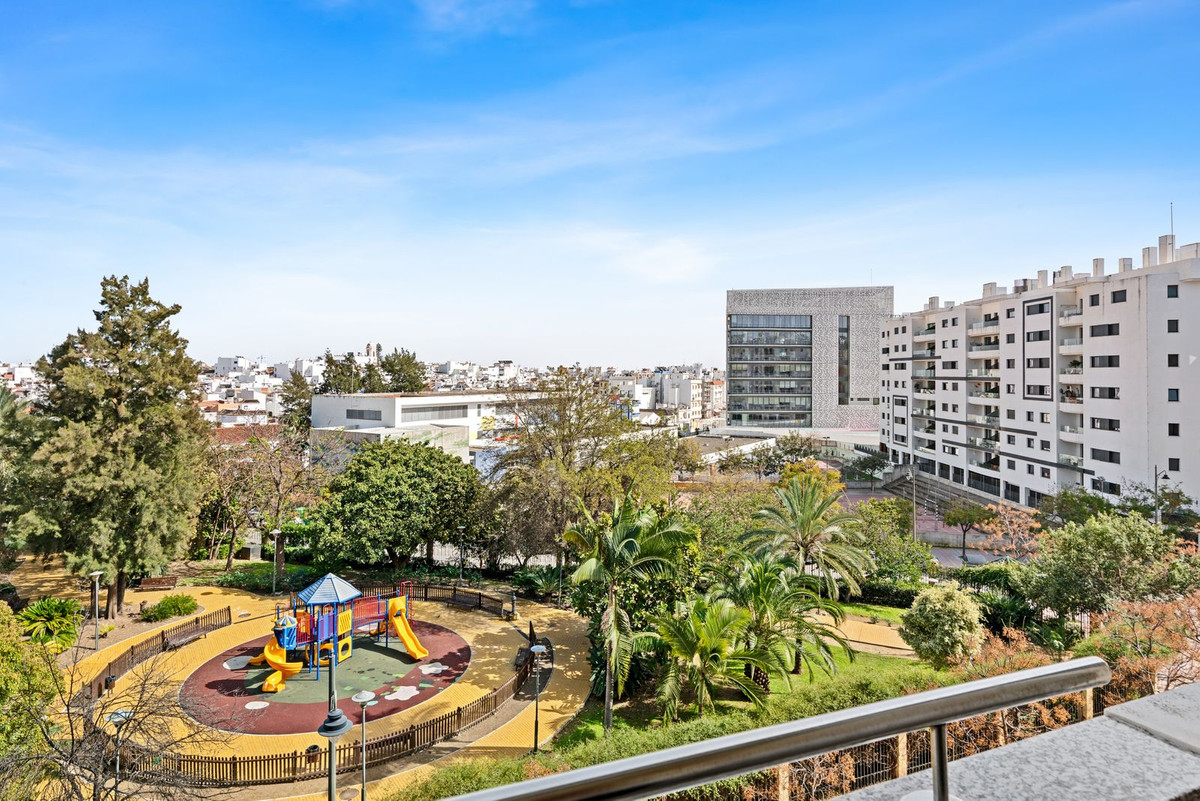 Appartement te koop in Estepona | 2 slaapkamers H5318308