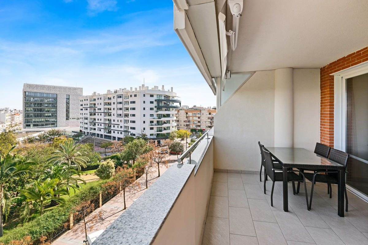 Appartement te koop in Estepona | 2 slaapkamers H5318308