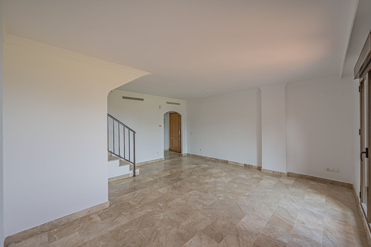 Penthouse te koop in Estepona | 3 slaapkamers H5320087