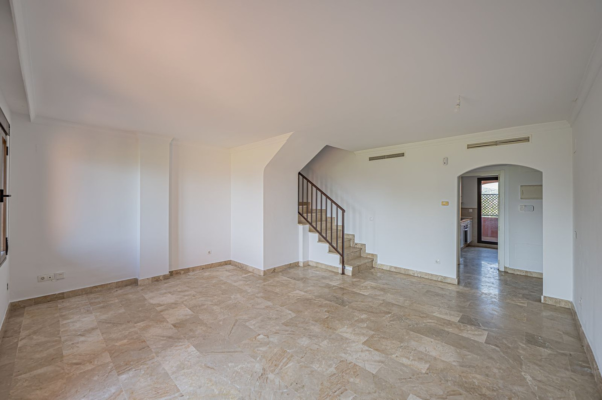 Penthouse te koop in Estepona | 3 slaapkamers H5320087