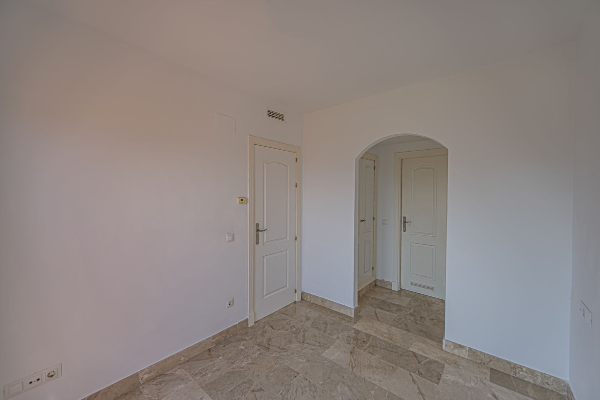 Penthouse te koop in Estepona | 3 slaapkamers H5320087