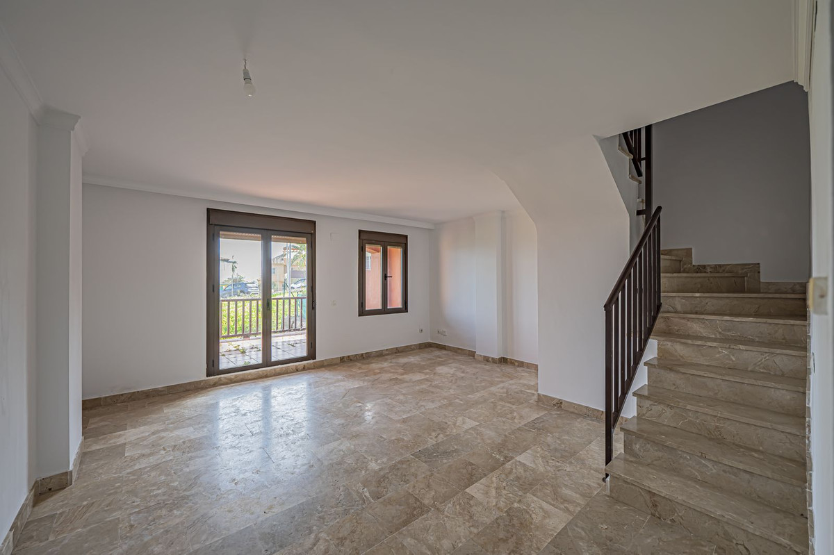 Penthouse te koop in Estepona | 3 slaapkamers H5320087