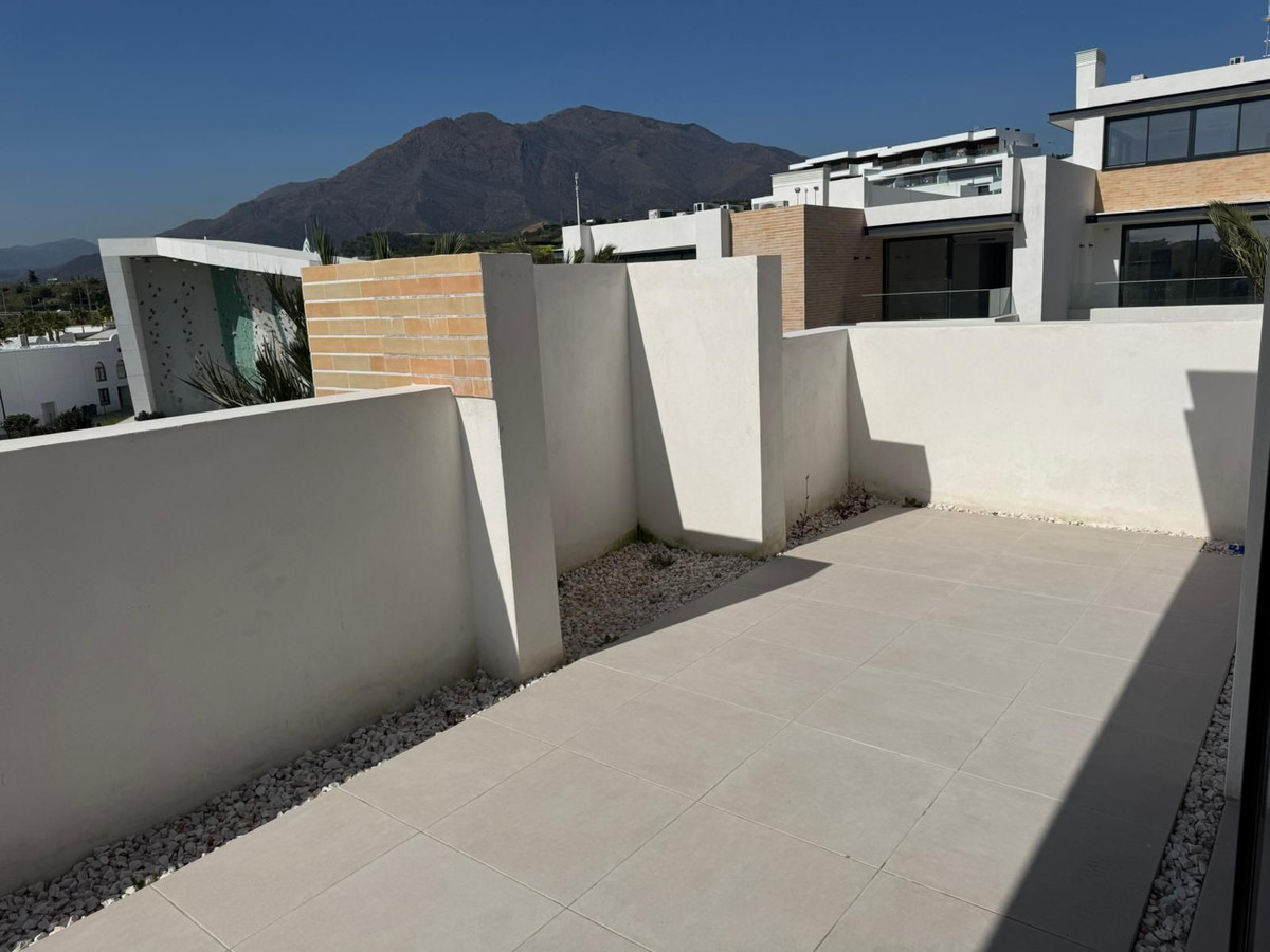 Penthouse te koop in Estepona | 2 slaapkamers H5320921