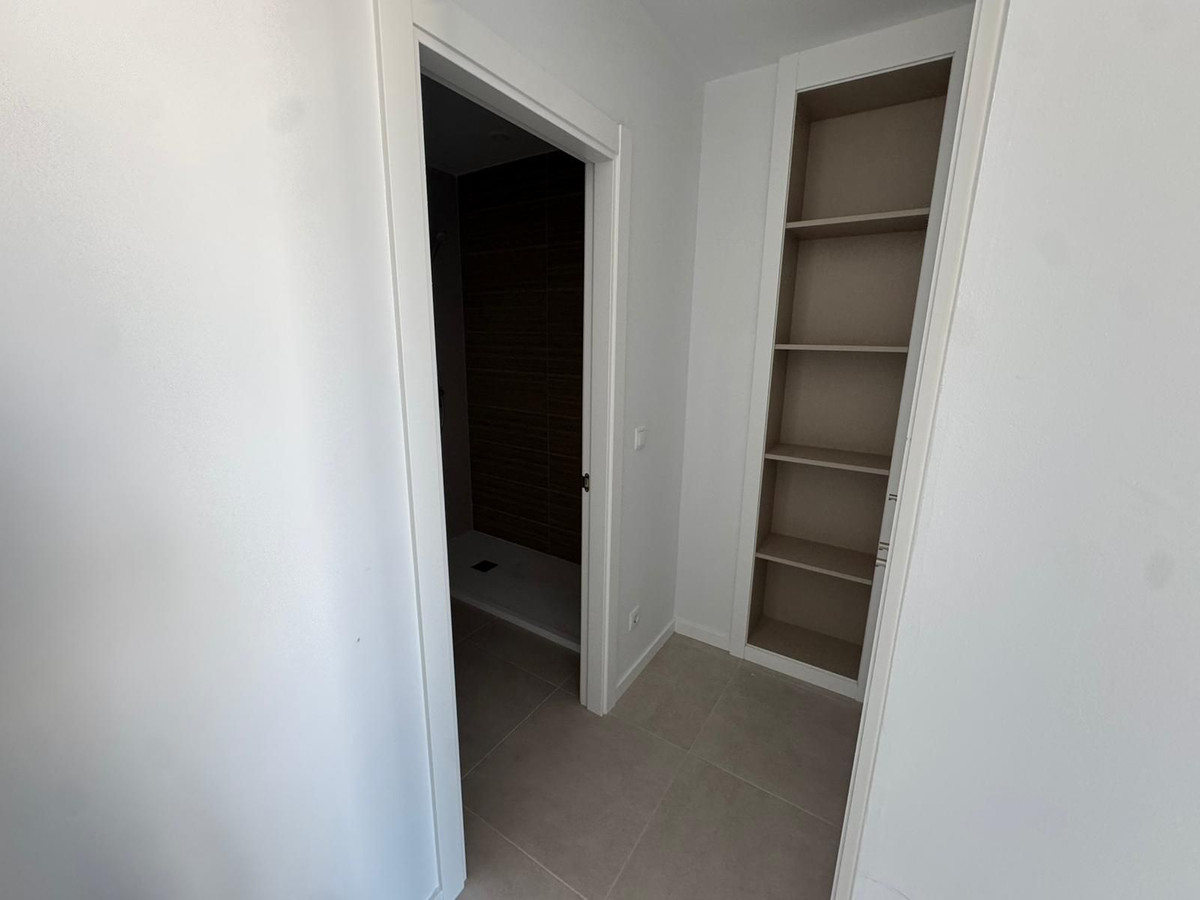 Penthouse te koop in Estepona | 2 slaapkamers H5321071